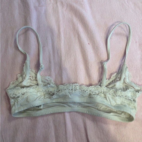 Skims Cream Lace Bralette - Picture 2 of 3